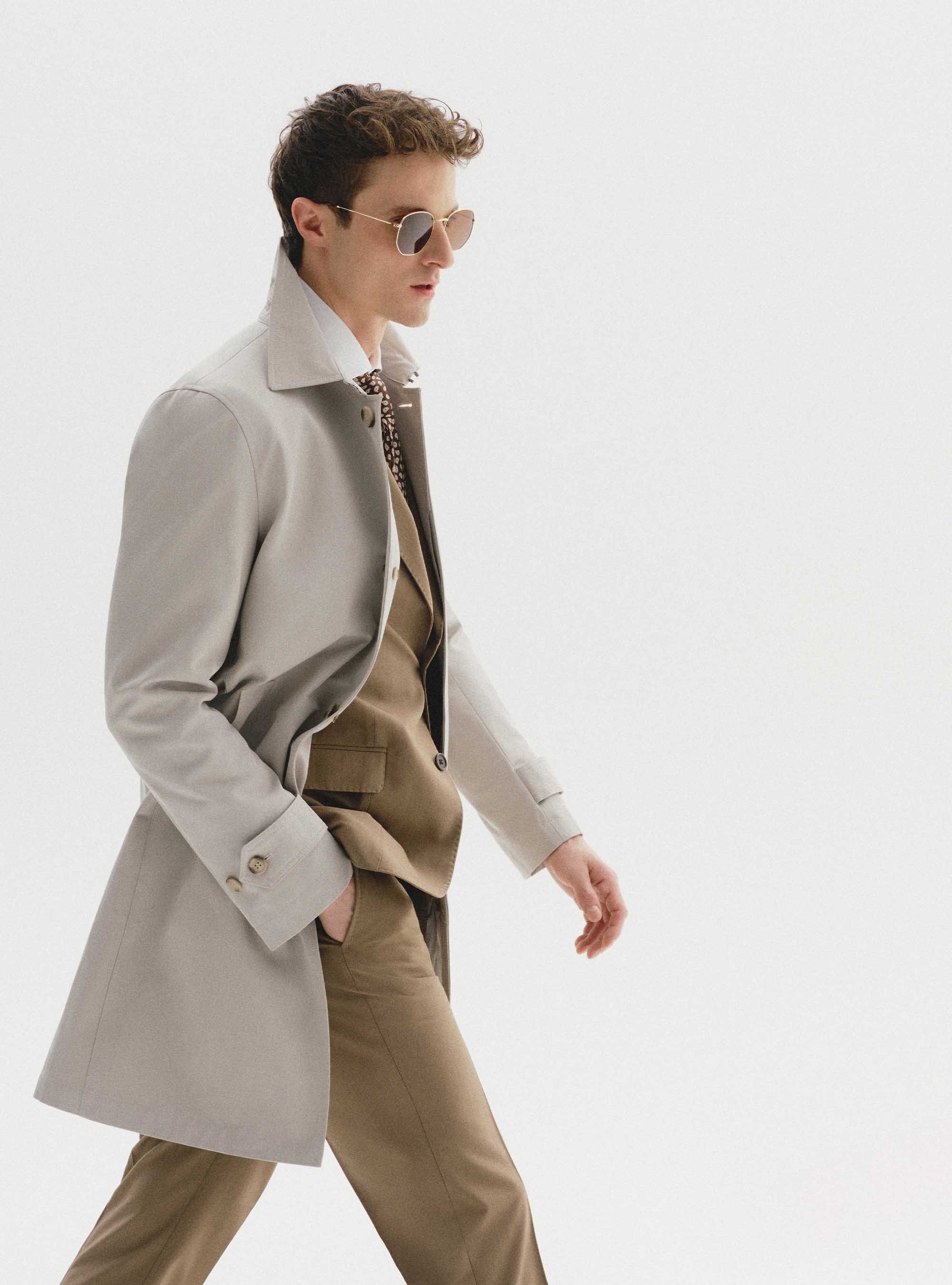 Ecru single-breasted raincoat, 